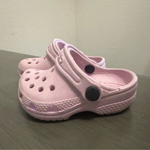 Infant Crocs Size 2/3